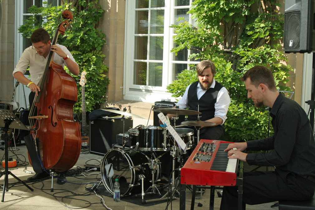 Das Jan Mikio Kappes Quartett beim Jazzkonzert im Park der Villa Reitzenstein