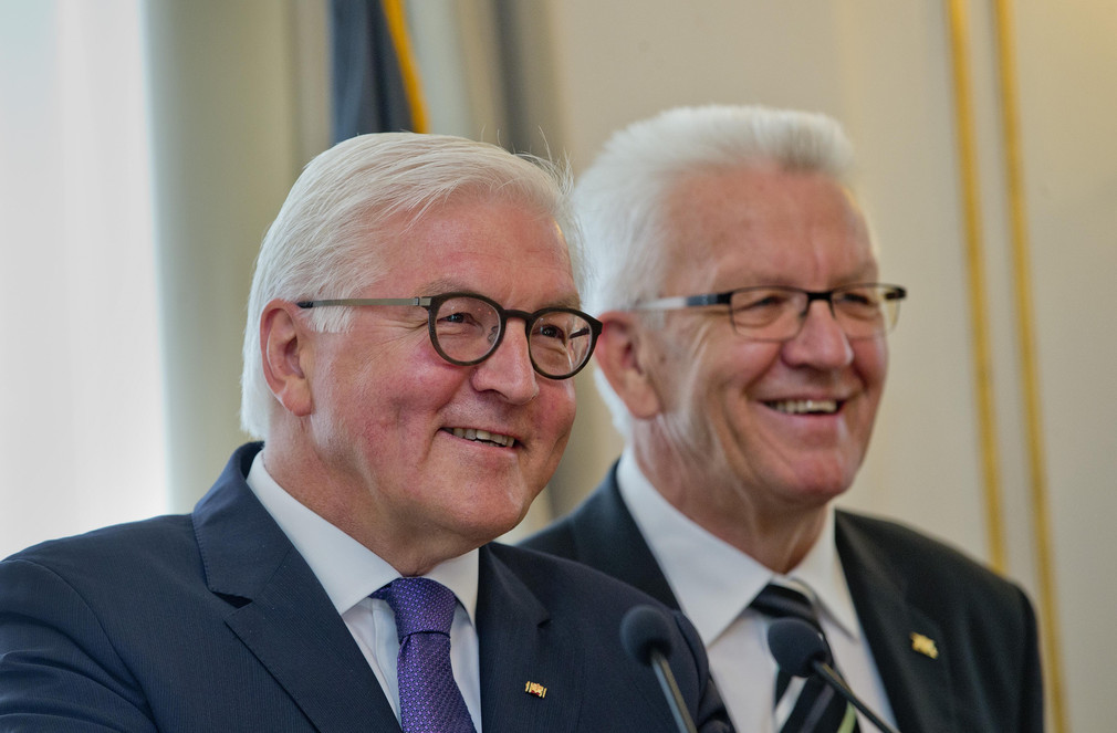 Stuttgart, Villa Reitzenstein: Bundespräsident Frank-Walter Steinmeier (l.) und Ministerpräsident Winfried Kretschmann (r.)