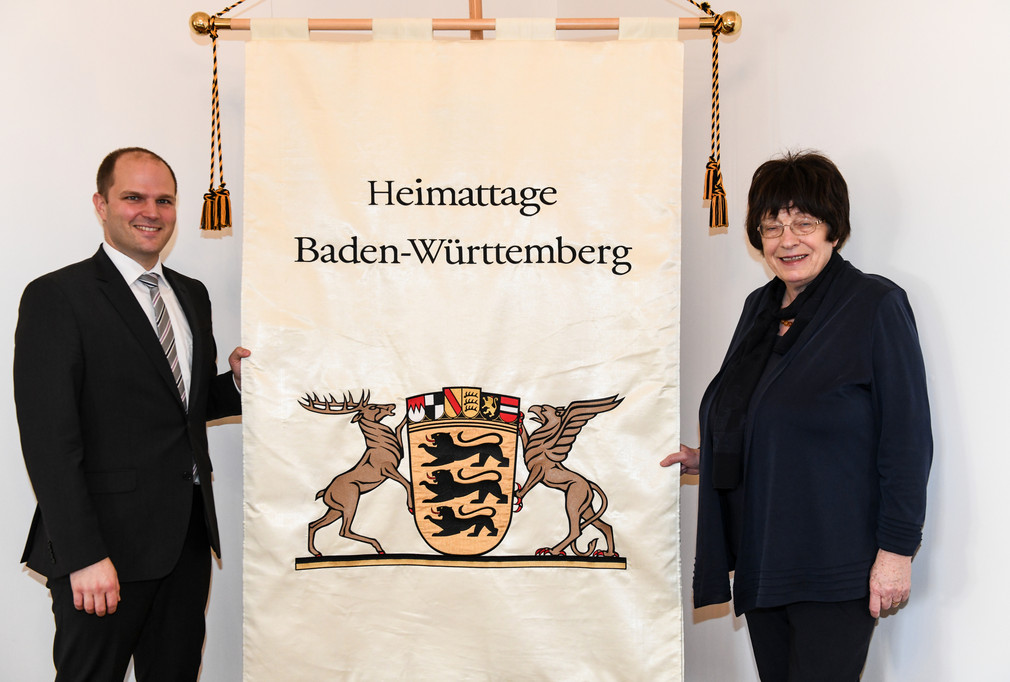 Der Waldkircher Oberbürgermeister Roman Götzmann (l.) und Staatsrätin Gisela Erler (r.) (© Foto: Stadt Waldkirch)