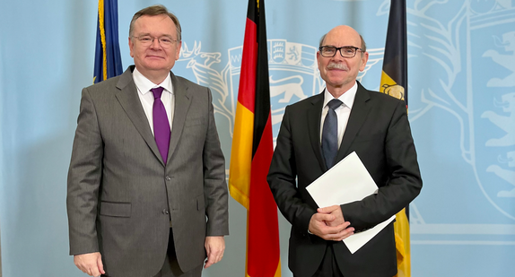 Ministerialdirektor Elmar Steinbacher und Thomas Dörr, Präsident des Landgerichts Ulm.