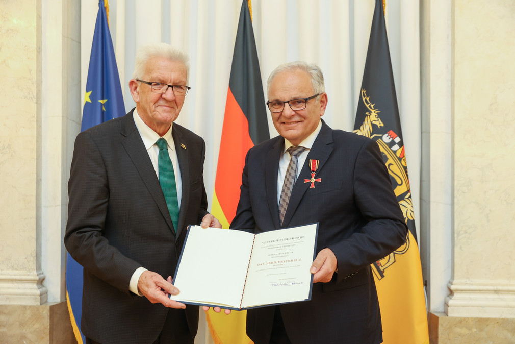 Ministerpräsident Winfried Kretschmann (l.) und Martin Walter (r.)