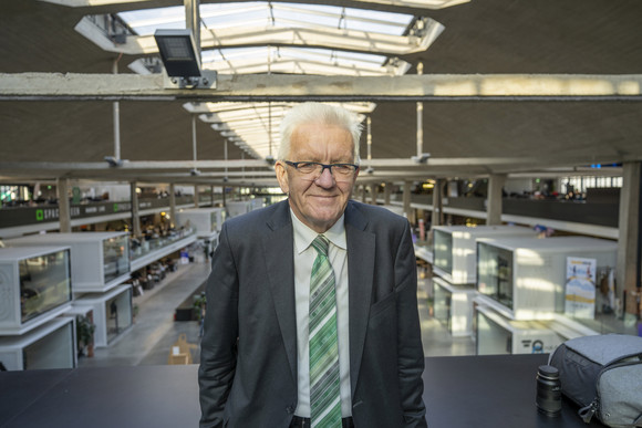 Ministerpräsident Winfried Kretschmann im Start-up-Campus Station F in Paris (Bild: Staatsministerium Baden-Württemberg)