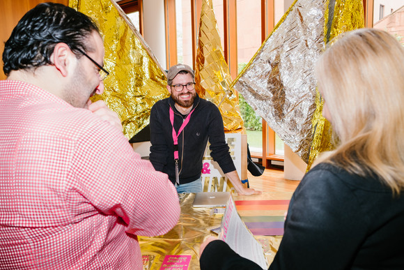 Ausstellung Soft Power Platform - European Artist Convention »Unite & Shine: Für ein Europa der Vielen« - Projekt von DIE VIELEN (Berlin und bundesweit).