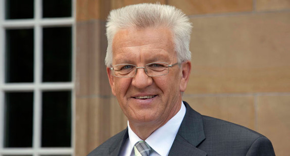 Porträtfoto von Ministerpräsident Winfried Kretschmann