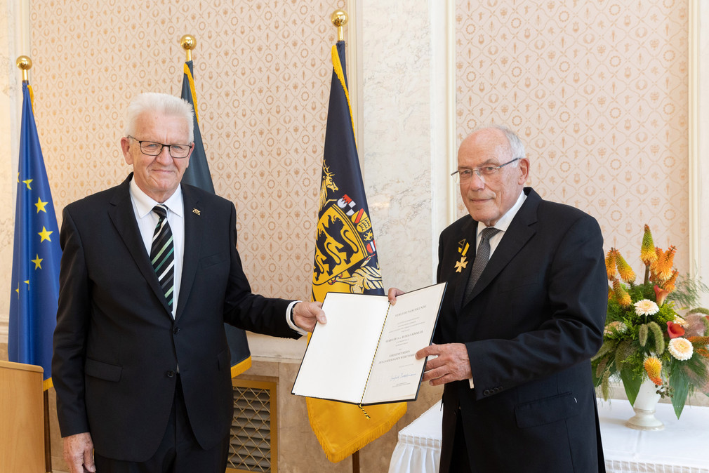Ministerpräsident Winfried Kretschmann (l.) und Dr. h.c. Rudolf Böhmler (r.)