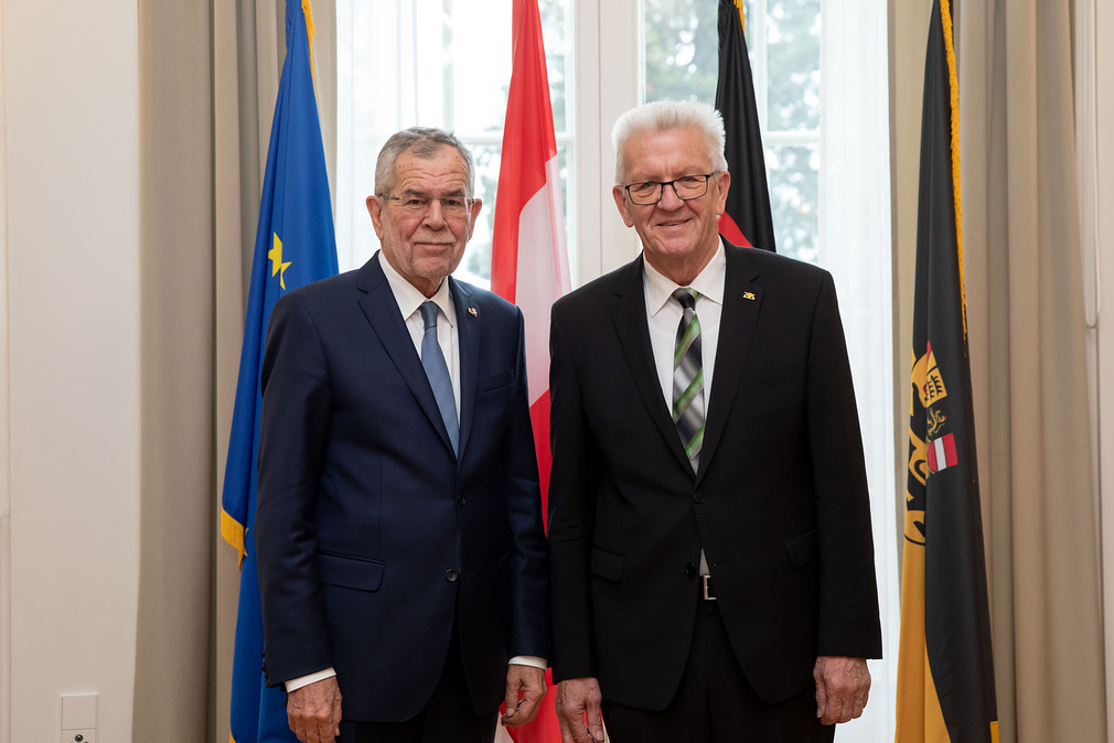 Der österreichische Bundespräsident Dr. Alexander Van der Bellen (l.) und Ministerpräsident Winfried Kretschmann (r.) (Bild: Staatsministerium Baden-Württemberg)