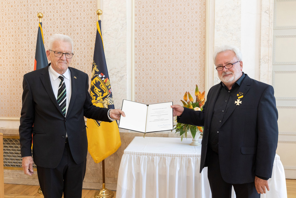 Ministerpräsident Winfried Kretschmann (l.) und Klaus-Peter Murawski (r.)
