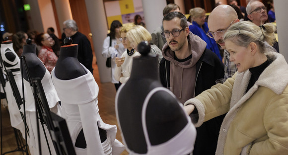 Haute Couture aus dem Tiergartenviertel: Die vergessene Modegeschichte Berlins am 10. Dezember 2025 in der Landesvertretung Baden-Württemberg