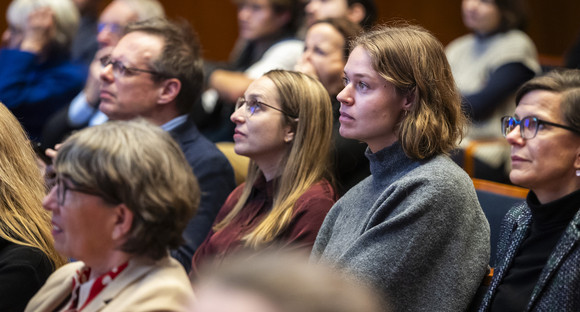 Klima wieder cool machen - Perspektiven für Klimaschutz in einer krisengeprägten Welt, 27.11.2025.