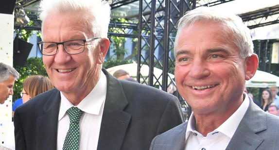 V.l.n.r.: CDU-Vorsitzende Annegret Kramp-Karrenbauer, Ministerpräsident Winfried Kretschmann und der stellvertretende Ministerpräsident Thomas Strobl.  Foto: Landesvertretung Baden-Württemberg