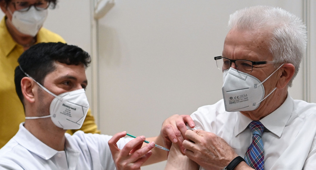 Baden Wurttemberg Nimmt Impfungen Mit Astrazeneca Ab Sofort Wieder Auf Staatsministerium Baden Wurttemberg
