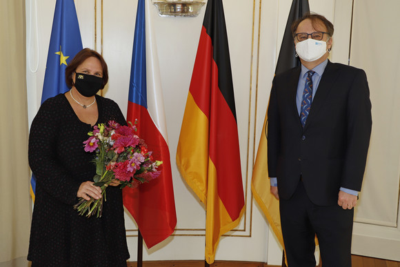 Antrittsbesuch Schopper empfängt tschechischen Botschafter Staatsministerin Theresa Schopper (l.) und der tschechische Botschafter Tomáš Kafka (r.)