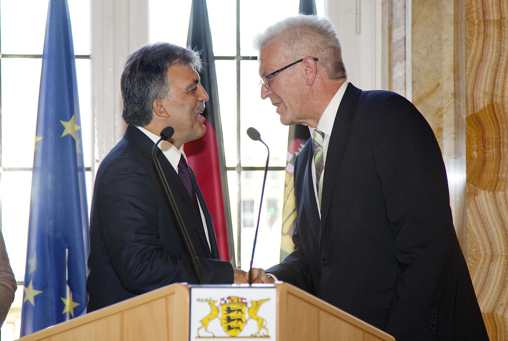 Der türkische Staatspräsident Abdullah Gül (l.) und Ministerpräsident Winfried Kretschmann (r.)