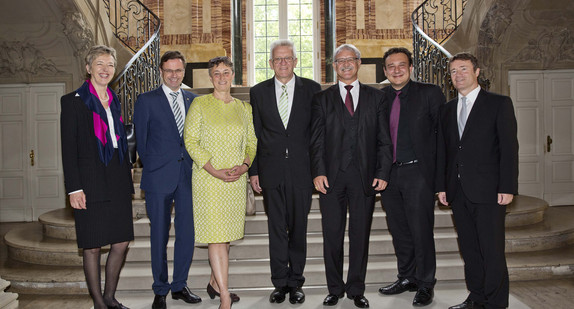 Ministerpräsident Winfried Kretschmann (M.) mit der Delegation der Westschweizer Kantone