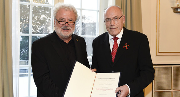 Staatssekretär Klaus-Peter Murawski (l.) und Staatssekretär a. D. Dr. Rudolf Böhmler (r.) (Foto: Staatsministerium Baden-Württemberg)