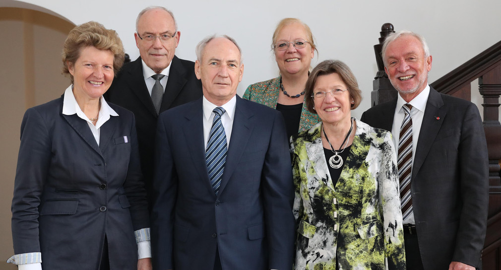 v.l.n.r.: Dr. Gisela Meister-Scheufelen, Dr. h. c. Rudolf Böhmler, Bernhard Bauer, Prof. Dr. Gisela Färber, Gerda Stuchlik und Claus Munkwitz