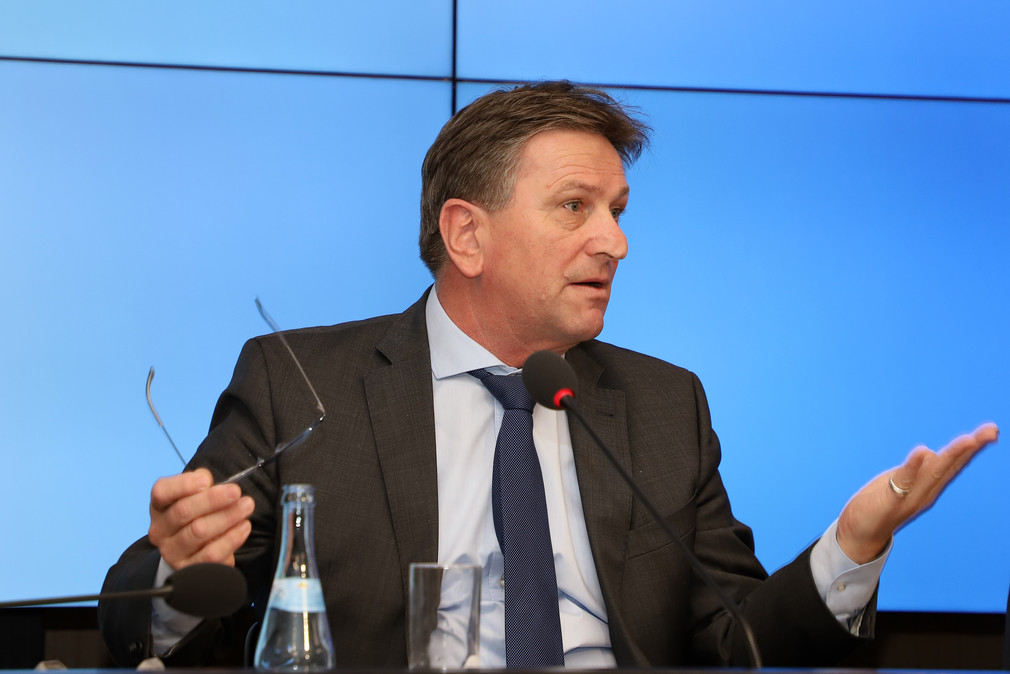 Sozial- und Integrationsminister Manne Lucha (Bild: Staatsministerium Baden-Württemberg)