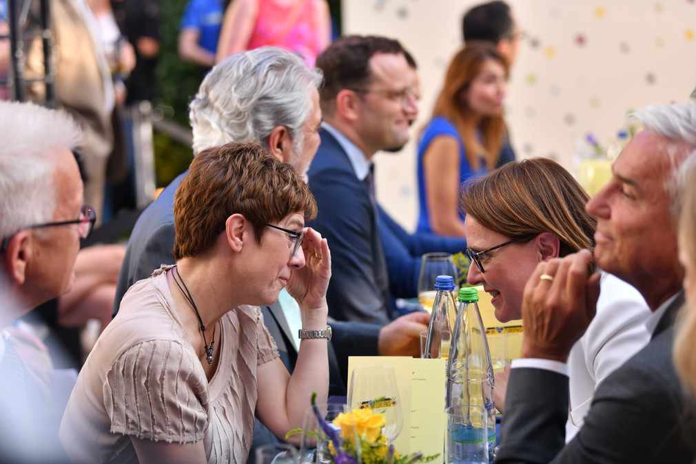 Annegret Kramp-Karrenbauer, Bundesvorsitzende der CDU und Annette Widmann-Mauz, Beauftragte der Bundesregierung für Migration, Flüchtlinge und Integration.