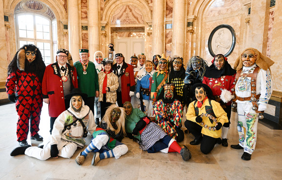 Gruppenbild mit dem Närrischen Freundschaftsring Neckar-Gäu