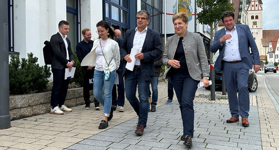Ministerin Nicole Razavi MdL auf Städtebaureise