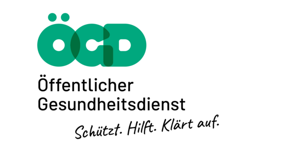 Die Abbildung zeigt das neue Logo für den Öffentlichen Gesundheitsdienst. Die Abkürzung "ÖGD" ist in dicken grünen Buchstaben dargestellt. Darunter steht in schwarzer Schrift "Öffentlicher Gesundheitsdienst - Schützt. Hilft. Klärt auf."