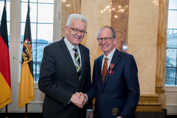 Ministerpräsident Winfried Kretschmann (l.) und Rainer Reichhold (r.)