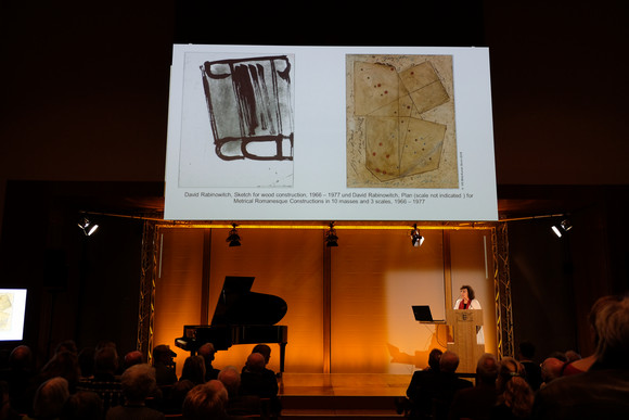 175 Jahre Jubiläum Staatsgalerie Stuttgart zeigt Ausstellung in Berlin Die Direktorin der Staatsgalerie Stuttgart, Prof. Dr. Christiane Lange, bei der Eröffnung der Jubiläumsausstellung in der Landesvertretung.
