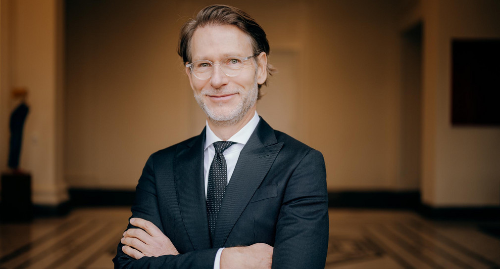 Porträtbild von Dr. Florian Stegmann, Staatsminister und Chef der Staatskanzlei