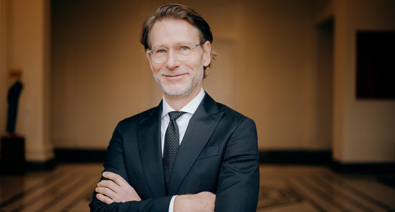 Porträtbild von Dr. Florian Stegmann, Staatsminister und Chef der Staatskanzlei