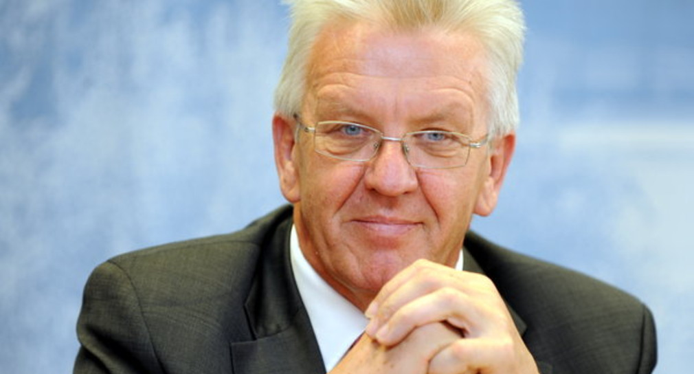 Ministerpräsident Winfried Kretschmann am Dienstag (31.05.2011) im Landtag in Stuttgart bei der Landespressekonferenz (Foto: dpa)