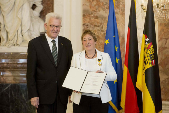 Ministerpräsident Winfried Kretschmann (l.) und Dorothea Moritz (r.)