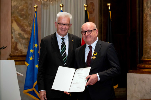 Ministerpräsident Winfried Kretschmann (l.) und Ulrich Dietz (r.) 