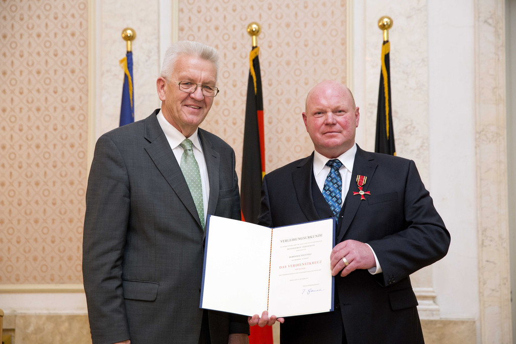 Ministerpräsident Winfried Kretschmann (l.) und Roland Stolz (r.)