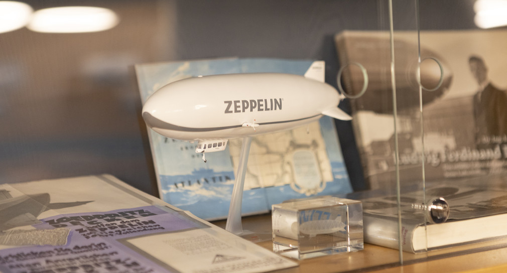 Raum Zeppelin / Detail Vitrine