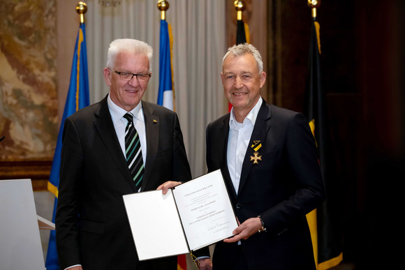 Ministerpräsident Winfried Kretschmann (l.) und Karl Allgöwer (r.) 