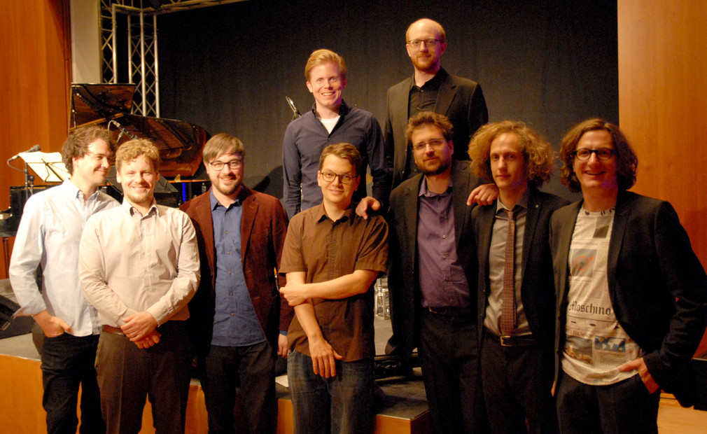 (L-R) Silvio Morger, „JigSaw Puzzles“; Bastian Stein, „JigSaw Puzzles“; Alexander „Sandi“ Kuhn, „JigSaw Puzzles“; (oben) Volker Engelberth, „JigSaw Puzzles“; (unten) Arne Huber, „JigSaw Puzzles“; (oben) Martin Schulte, Ferenc und Magnus Mehl Quartett; (unten) Fedor Ruskuc, „Ferenc und Magnus Mehl Quartett“; Ferenc Mehl, „Ferenc und Magnus Mehl Quartett“; Magnus Mehl, „Ferenc und Magnus Mehl Quartett“