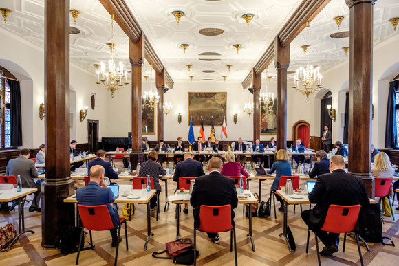 Auswärtige Kabinettssitzung im Historischen Kaufhaus in Freiburg - Auftakt mit Freiburgs Oberbürgermeister Martin Horn und Landrätin Dorothea Störr-Ritter