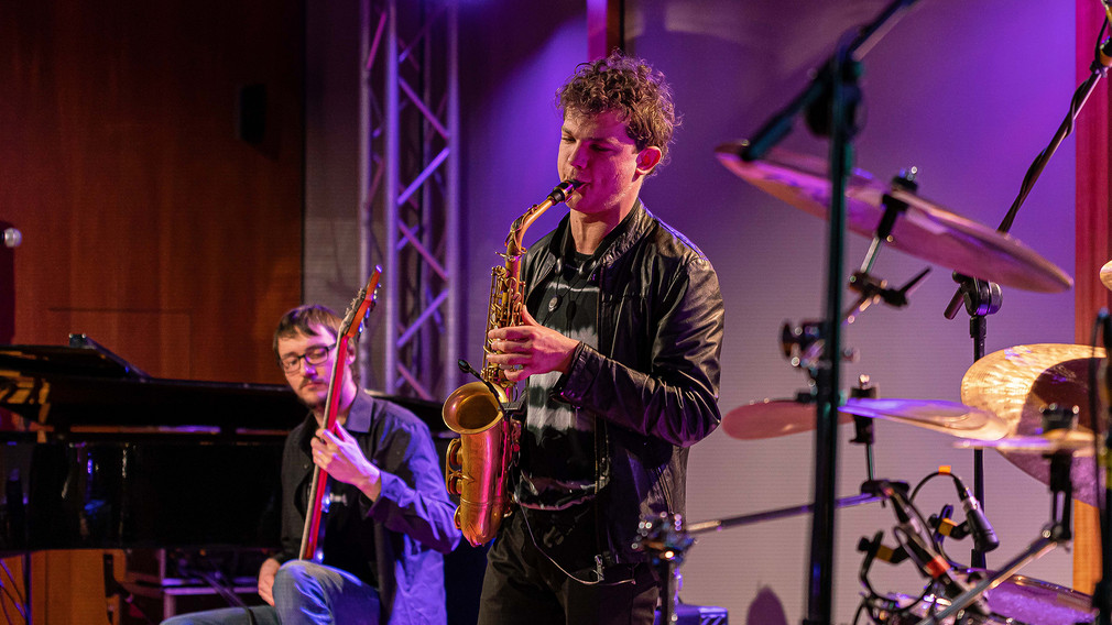 Preisträger Jakob Manz am Saxophon