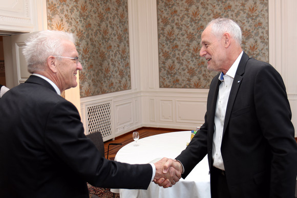 Ministerpräsident Winfried Kretschmann (l.) und der Vorsitzende des DGB-Bezirks Baden-Württemberg, Martin Kunzmann (r.)