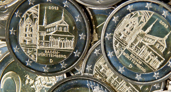 Sonderprägung der 2-Euro-Münzen mit dem Kloster Maulbronn.