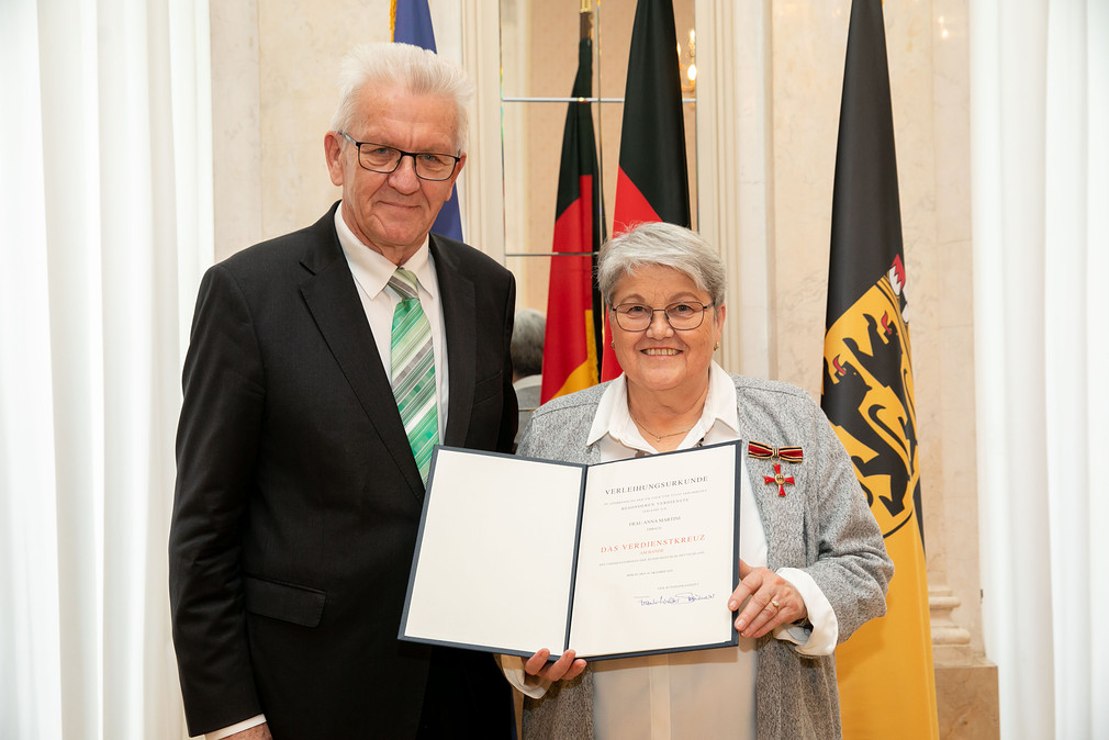 Ministerpräsident Winfried Kretschmann (l.) und Anna Martini (r.) (Bild: Staatsministerium Baden-Württemberg)