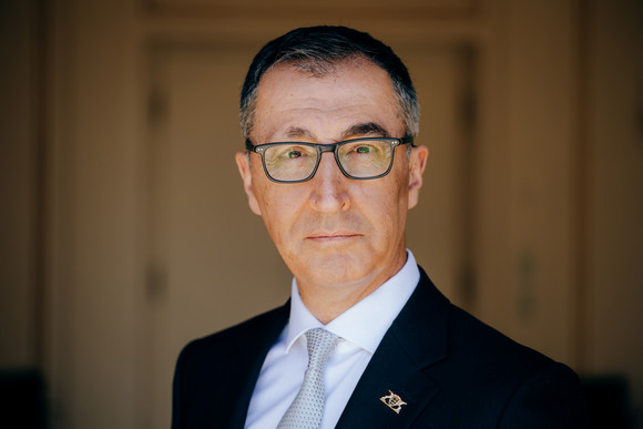 Portraitbild von Ministerpräsident Cem Özdemir