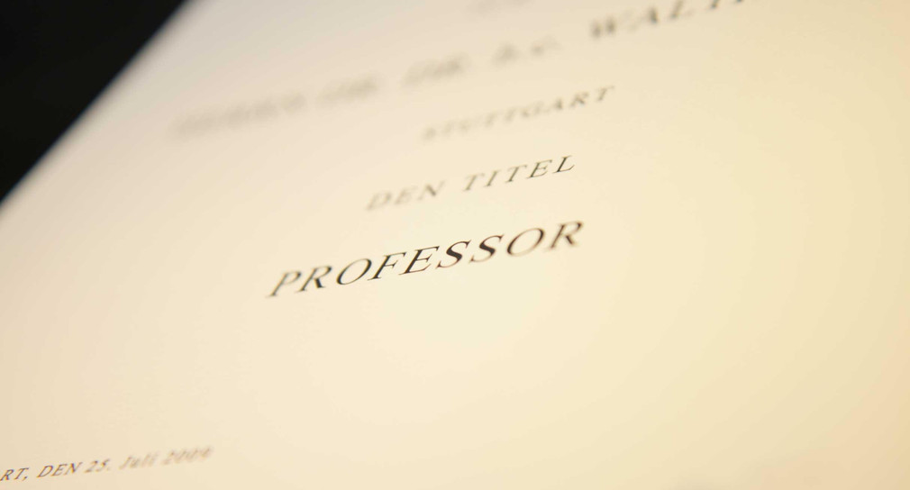 Urkunde Ehrentitel „Professorin“ oder „Professor“