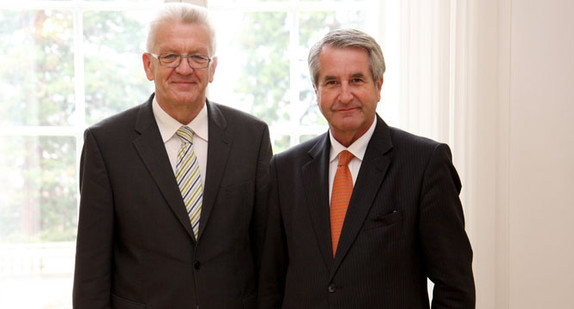 Ministerpräsident Winfried Kretschmann (l.) mit dem Präsident der Region Elsass Philippe Richert (r.)