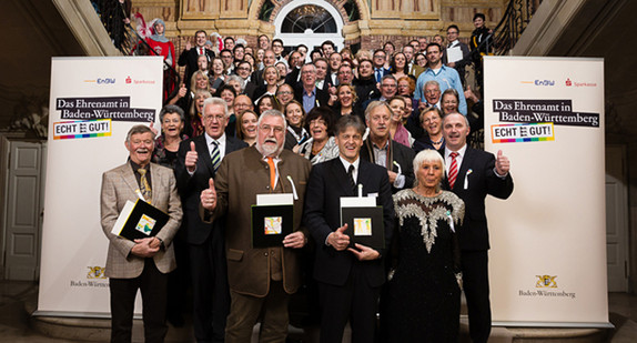 Gruppenbild anlässlich der Preisverleihung des Ehrenamtswettbewerbs ECHT GUT!