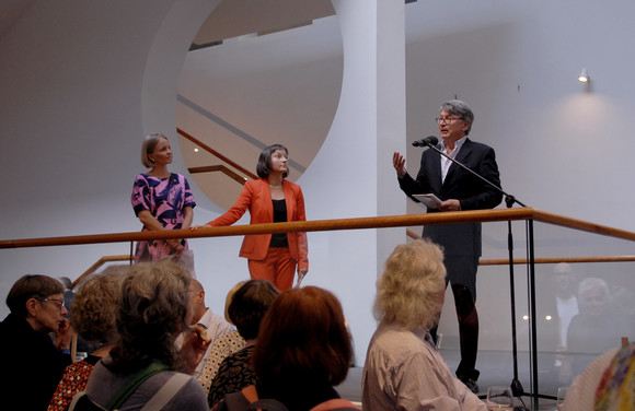 Vorempfang in der Landesvertretung; (L-R) Kulturreferentin der Botschaft von Finnland Sophie Backman, Chormanagerin Cornelia Bend, Dienstellenleiter Dr. Claus-Peter Clostermeyer