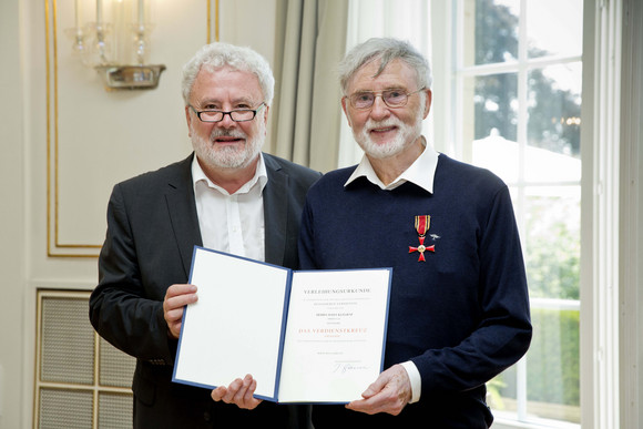 Josef Klegraf (r.) und Staatsminister Klaus-Peter Murawski (l.)