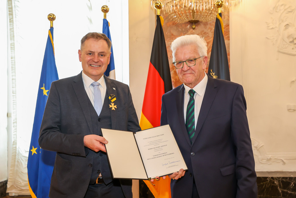 Ministerpräsident Winfried Kretschmann (rechts) und Richard Arnold (links)