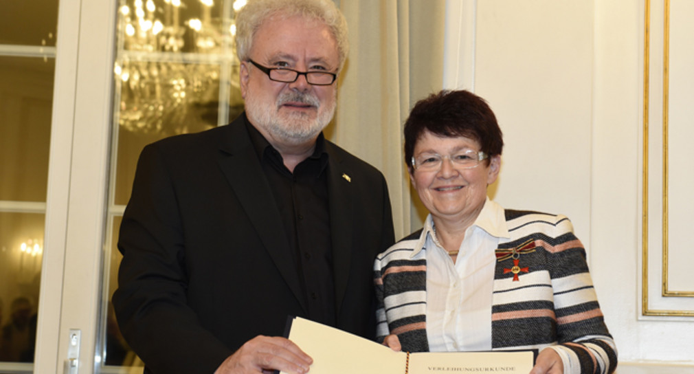 Staatsminister Klaus-Peter Murawski (l.) und Margot Kuon (r.)