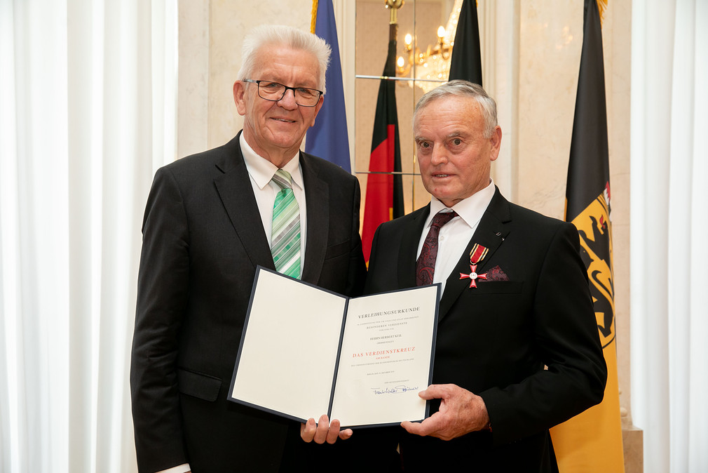 Ministerpräsident Winfried Kretschmann (l.) und Herbert Keil (r.) (Bild: Staatsministerium Baden-Württemberg)